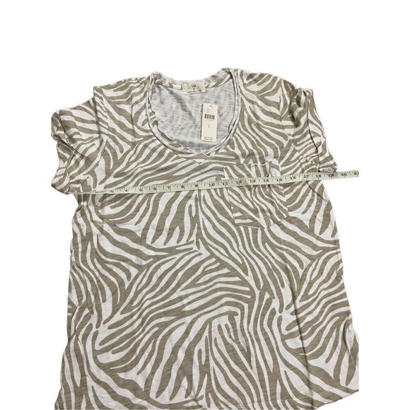 Anthropologie T.La Zebra Print Pocket V-Neck Short Sleeve Tee Shirt NWT small - Picture 3 of 6